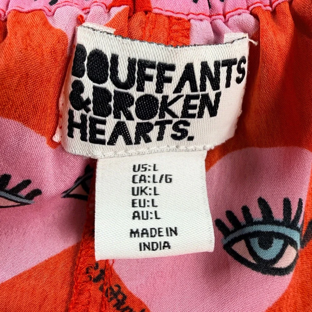 Bouffants & Broken Hearts measurements pit